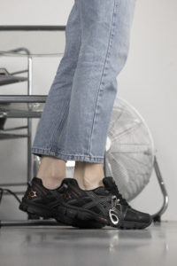 Asics Gel-Kahana 8 Black Gold Pink