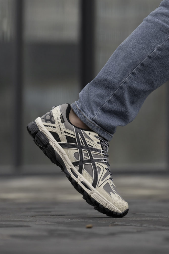 Asics Gel Kahana 8 Gore-Tex Beige