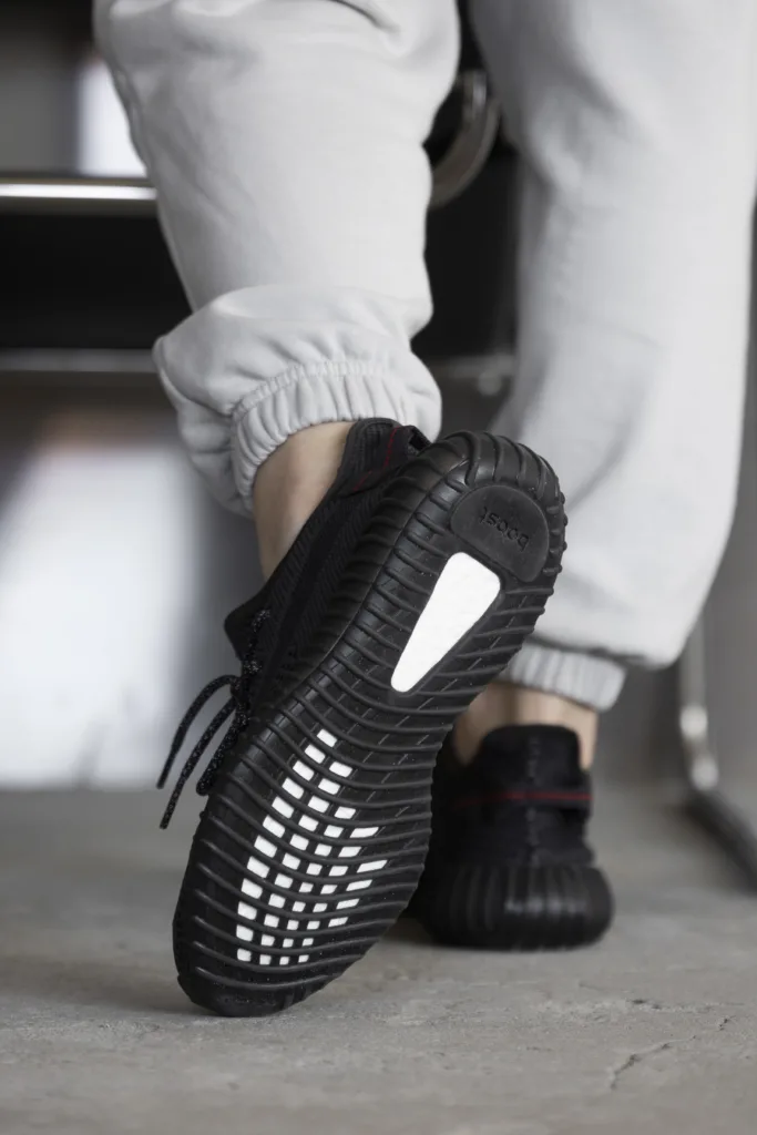Adidas Yeezy 350 Black Рефлективні шнурки