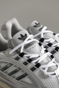 Adidas Ozmillen White Beige