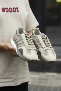 Adidas Retropy