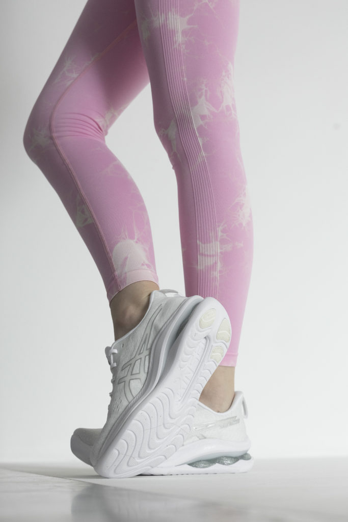 Asics Gel-Kinsei Max white