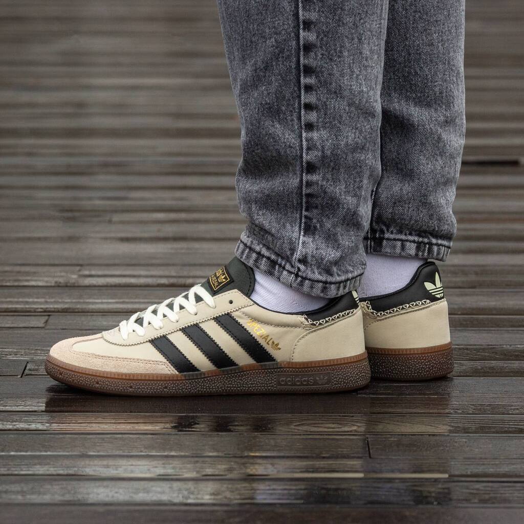 Adidas spezial Beige Black