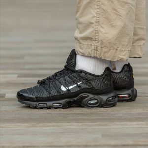 Nike Air Max TN Plus Lace Toggle Black Reflective