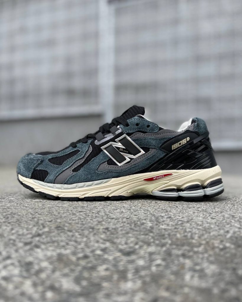 New Balance 1906D Protection Pack Black