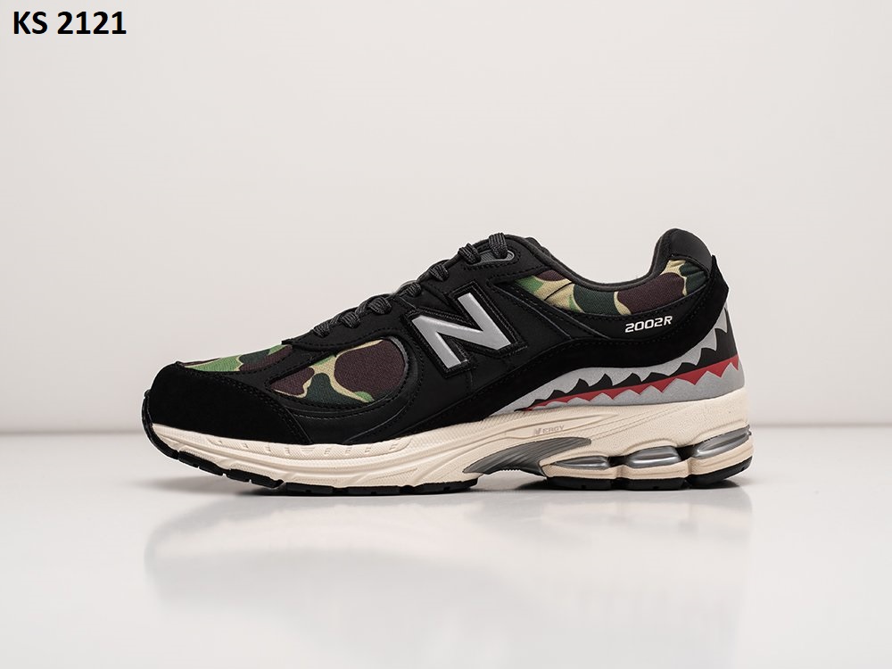 BAPE X New Balance 2002R (чорно/зелені)