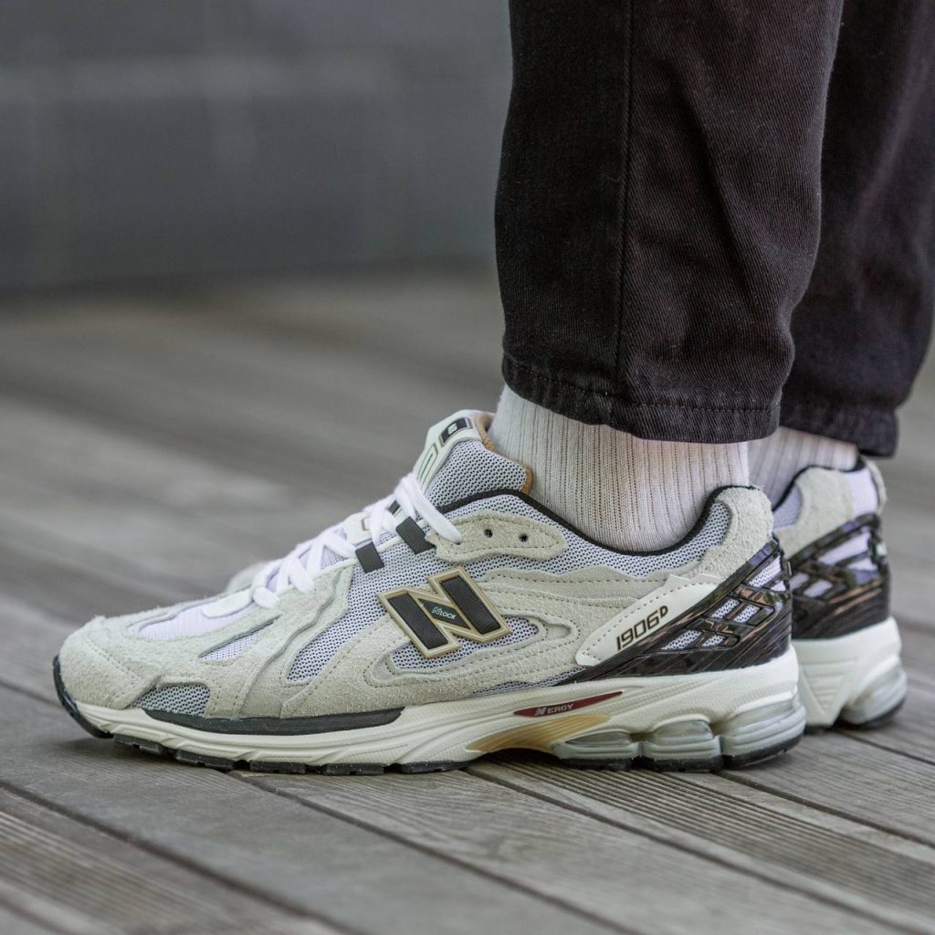 New Balance 1906D Protection Pack White Black