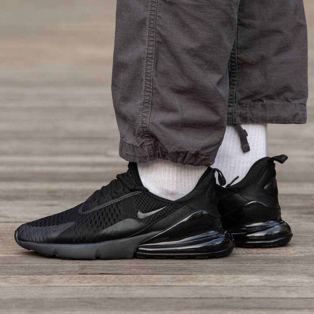 Nike Air Max 270 All Black