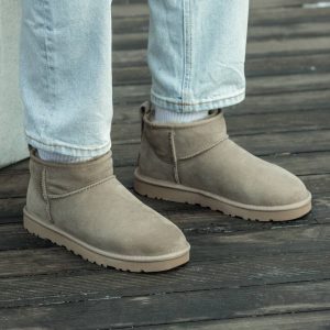 UGG Ultra Mini Olive