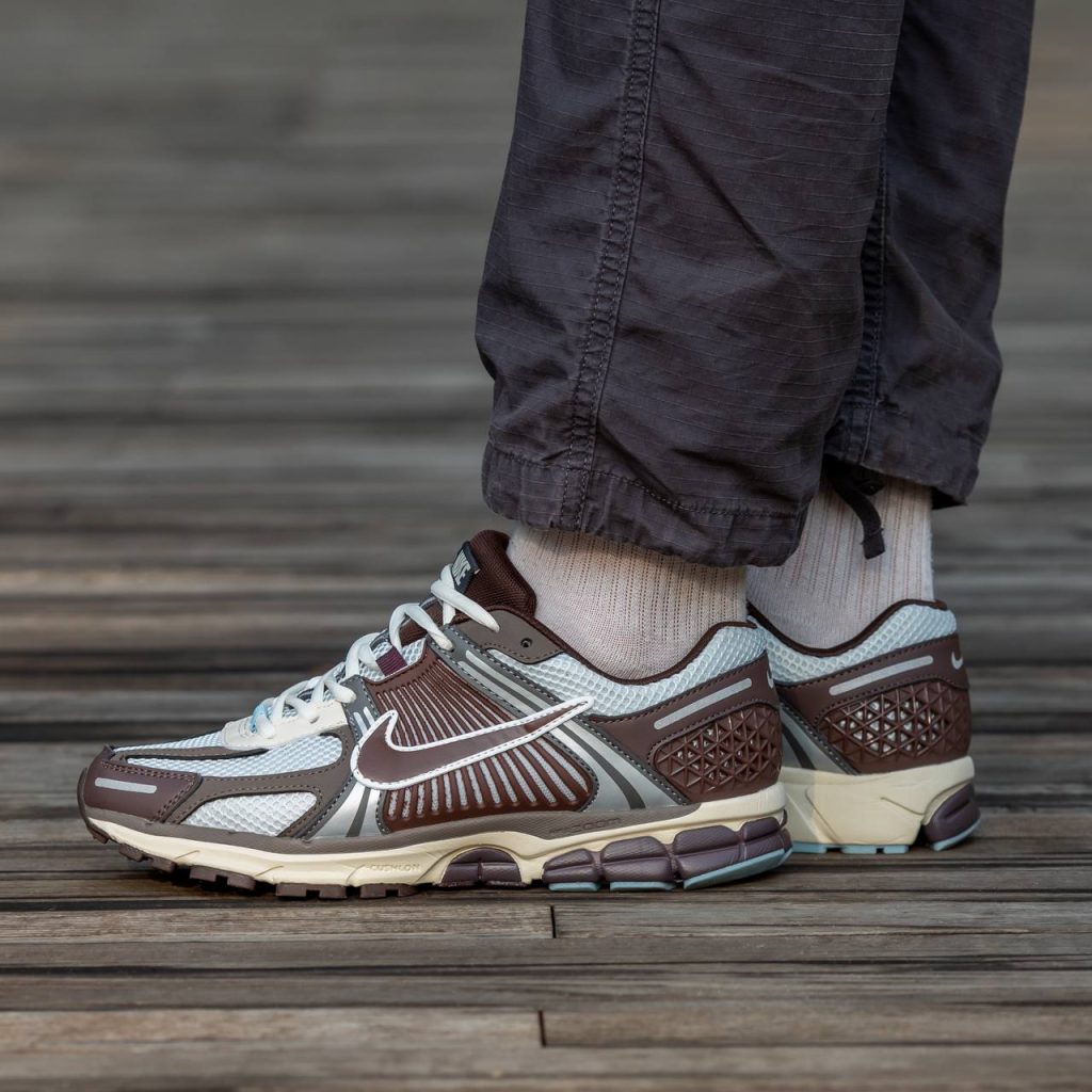 Nike Zoom Vomero 5 Climacool Brown