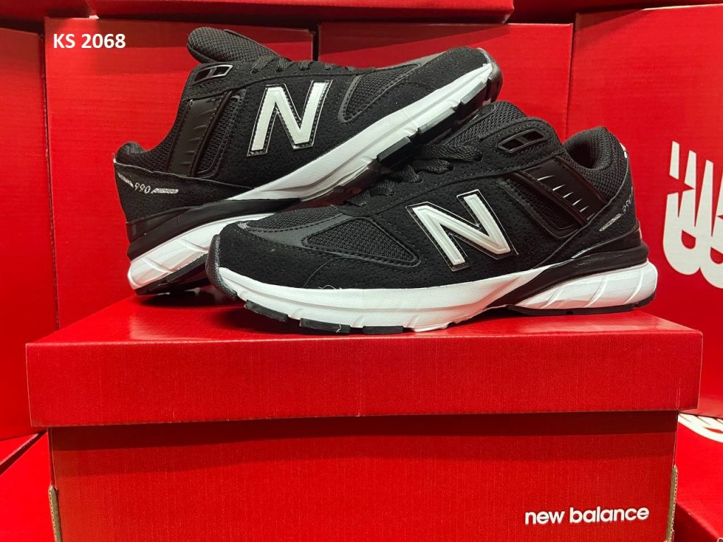 Кросівки New Balance 990 V5 Black and White (чорно/білі)