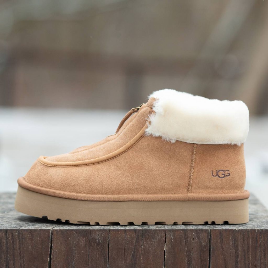 UGG Funkette Boot Chestnut Suede