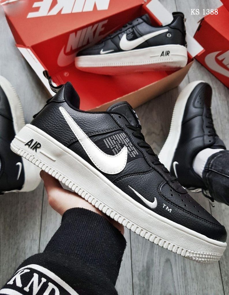 Nike Air Force 1 LV8 (чорно/білі)