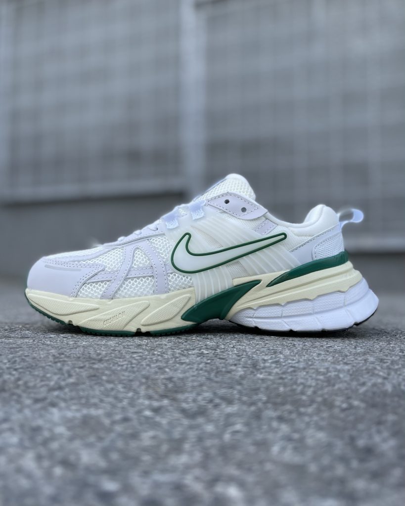 Nike V2K Runtekk White