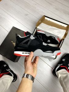 Nike Air Jordan Retro 4 bred