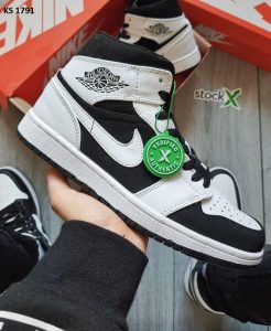 Nike Air Jordan 1 Retro High OG (чорно/білі)