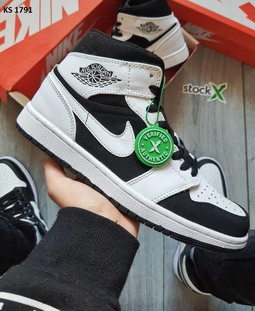 Nike Air Jordan 1 Retro High OG (чорно/білі)