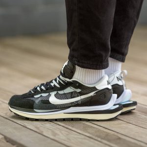 Nike VaporWaffle Sacai  BlackWhite
