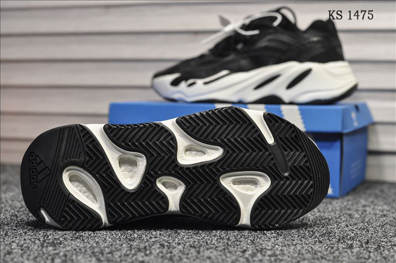 Adidas Yeezy 700 (чорно/білі)