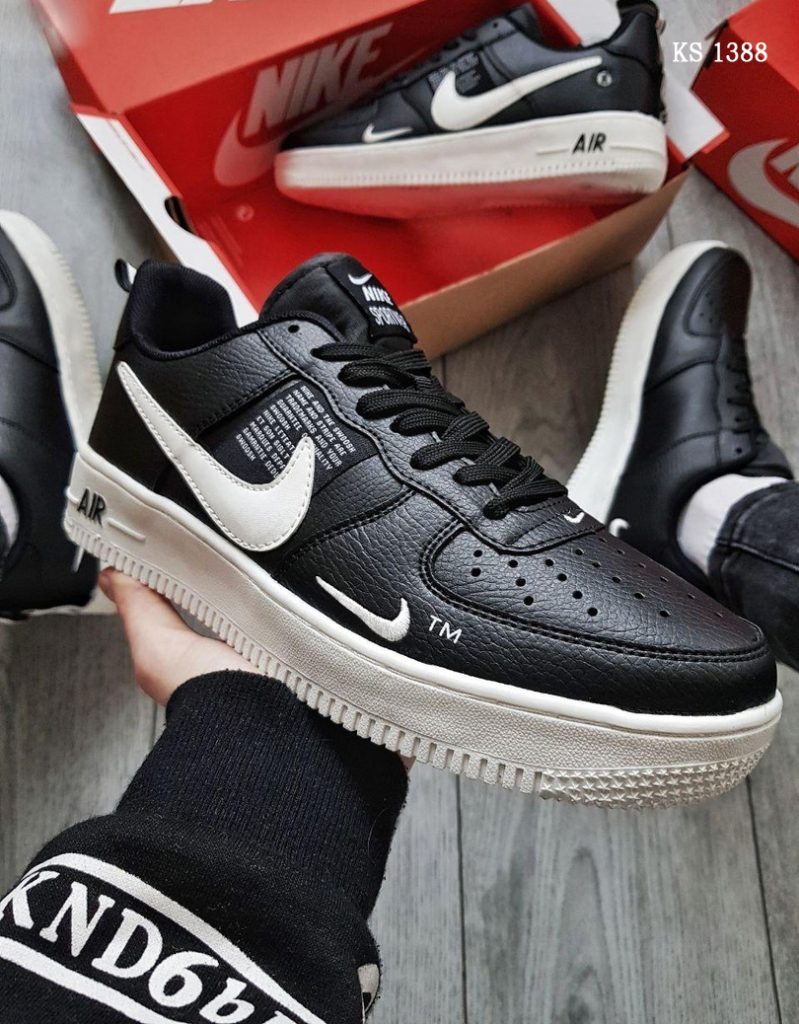 Nike Air Force 1 LV8 (чорно/білі)