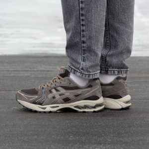 Asics Gel-Kayano 14 Suede brown