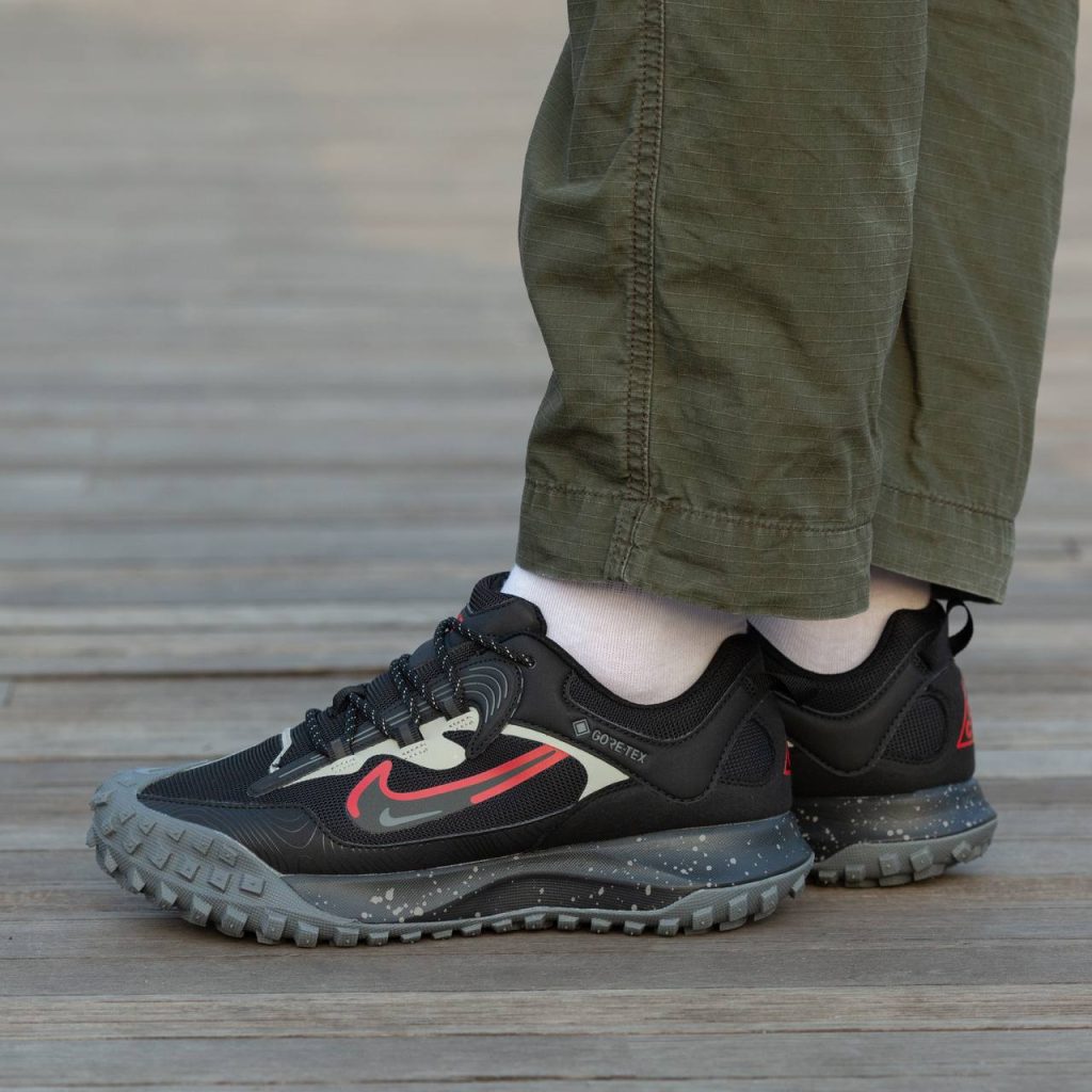 Nike ACG Mounting Fly 2 BlackRedGrey