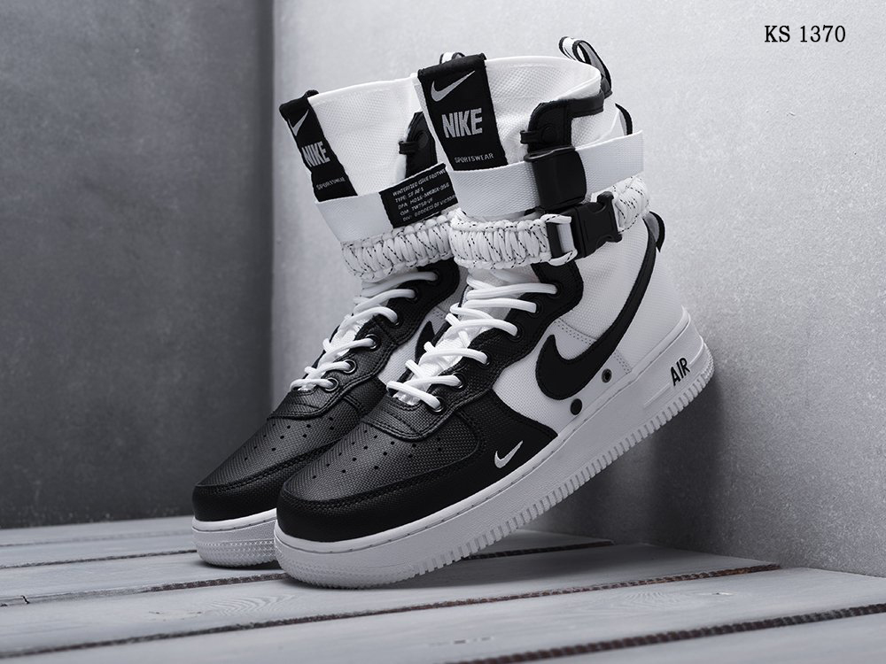 Кросівки Nike SF Air Force 1 White and black (біло/чорні)