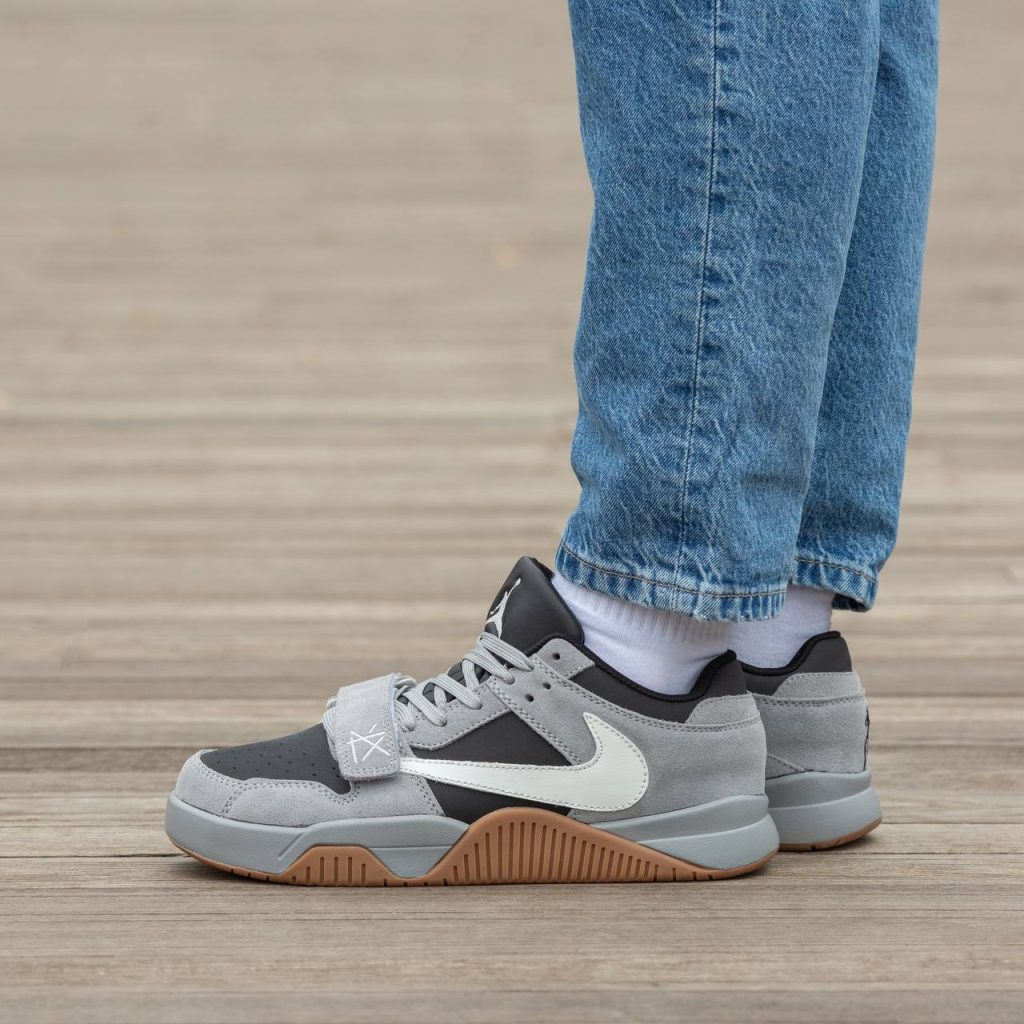 Air Jordan x Trawiss scott Grey Suede