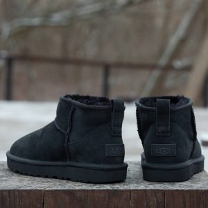 Ugg Ultra Mini Black Suede