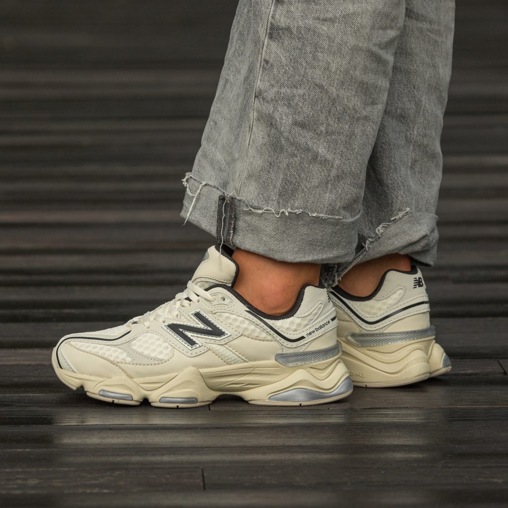 New Balance 9060 Turtledove Cream Black
