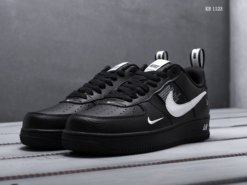 Кросівки Nike Air Force 1 LV8 Black (чорні)