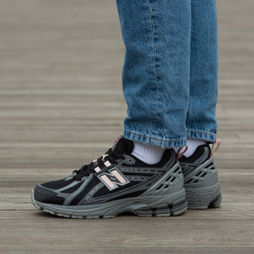 New Balance 1906R  Black Rose Grey Reflective