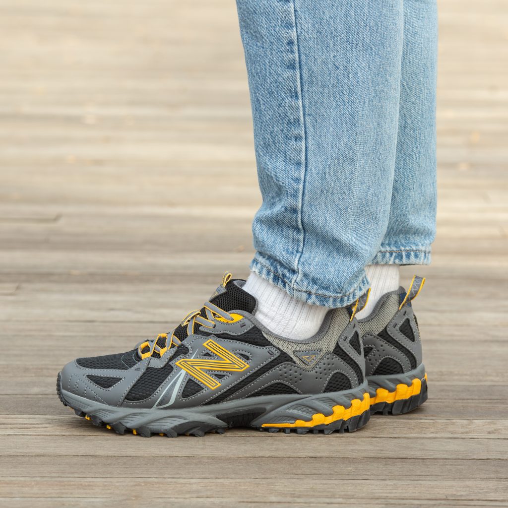 New Balance 610 Black Yellow