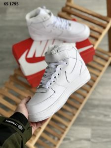 Nike Air Force 1 07 Mid LV8 (білі) ЗИМА