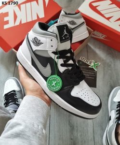 Nike Air Jordan 1 Retro High OG (чорно/біло/сірі)