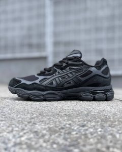 Asics GEL-NYC All Black