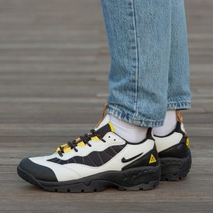 Nike Acg Air Mada Black White