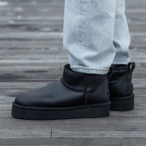UGG Ultra Mini Mid Platform Black  Leather