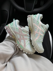 Asics Gel-Kahana 8 Light Pink