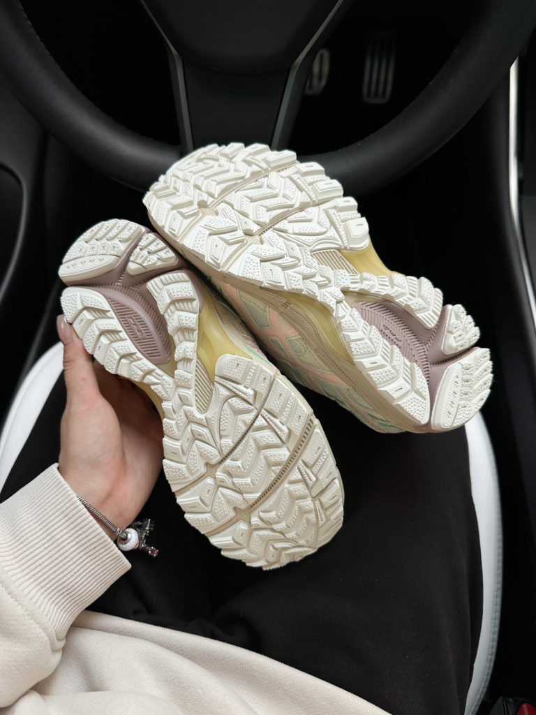 Asics Gel-Kahana 8 Light Pink