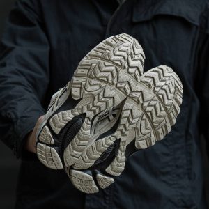 Asics Gel-Kahana 8 Beige