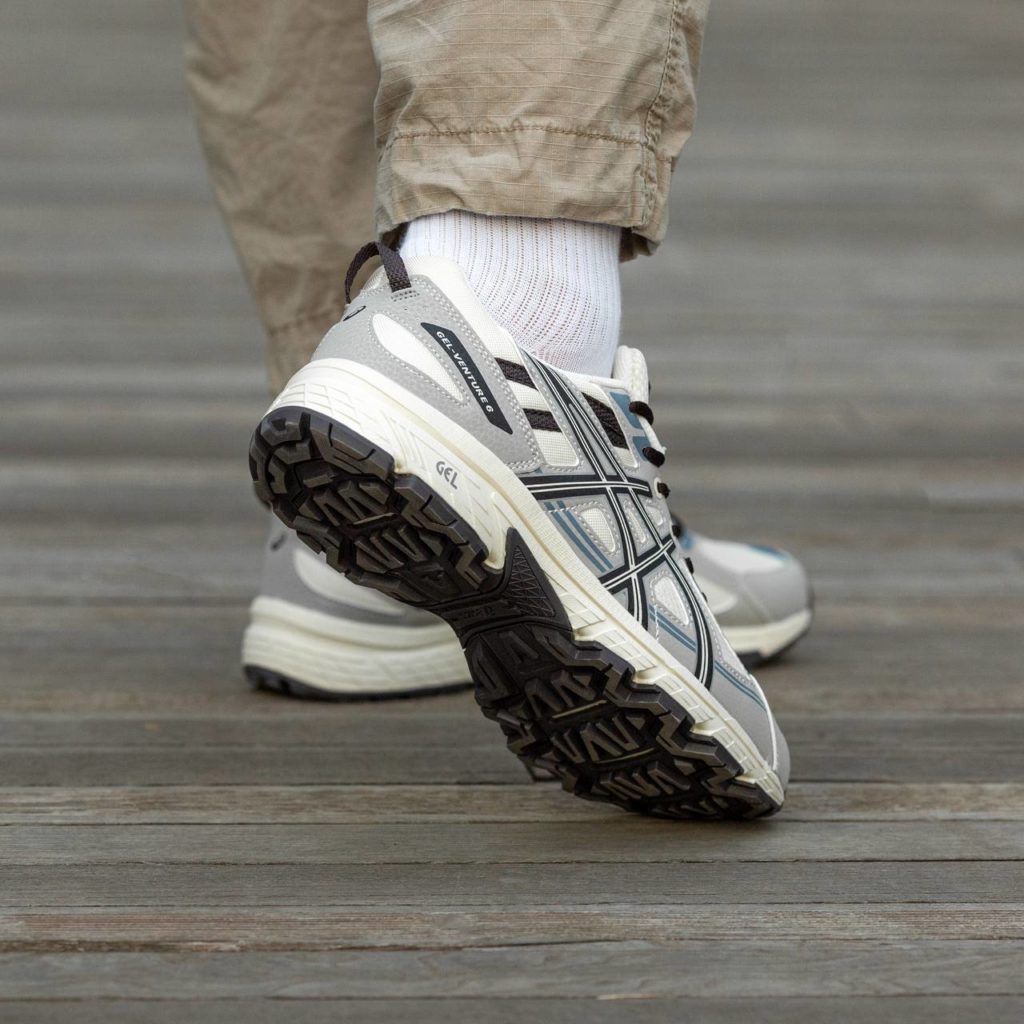 Asics Gel Venture 6 White Grey