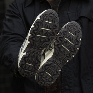 Asics Gel Venture 6 White Grey