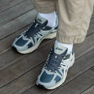 Asics Gel-Kahana 8  Grey