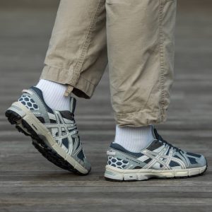 Asics Gel-Kahana 8  Grey