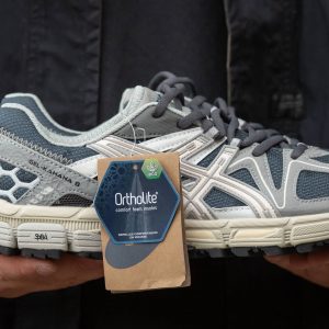 Asics Gel-Kahana 8  Grey