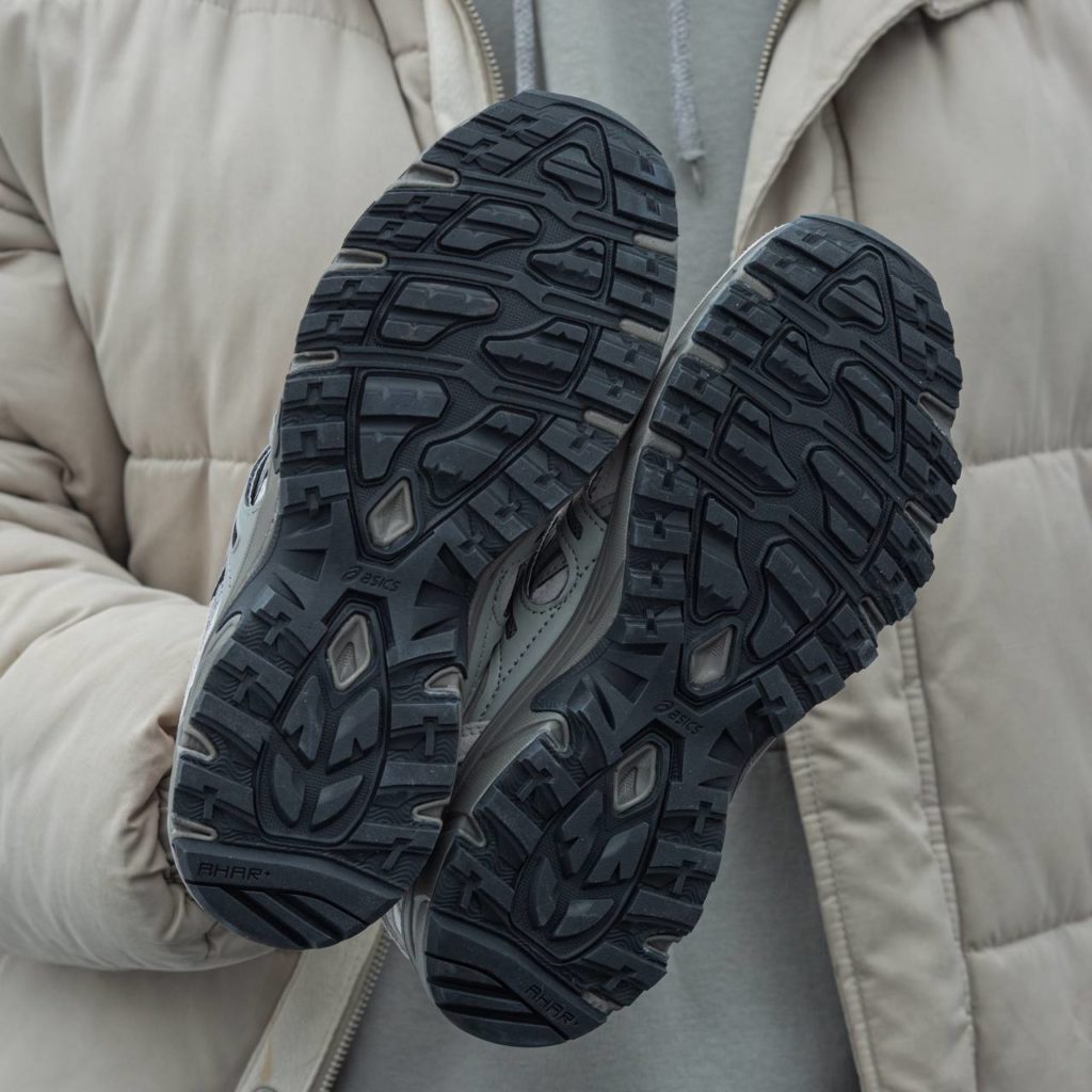 Asics Gel  Somona 10-50 Grey