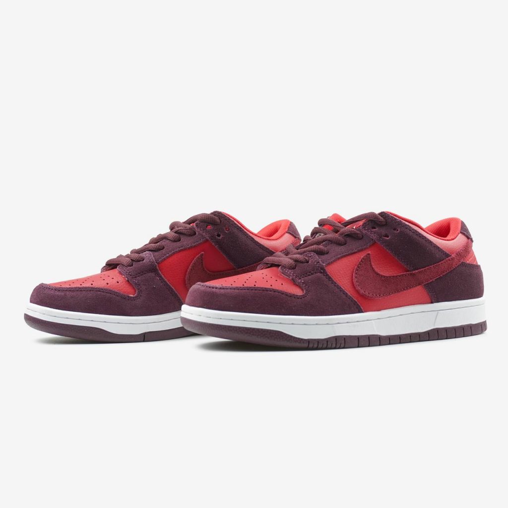 Nike SB Dunk Cherry