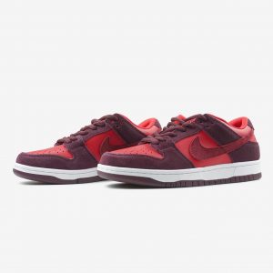 Nike SB Dunk Cherry