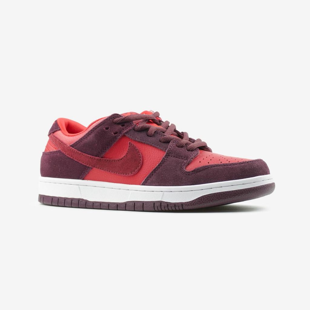 Nike SB Dunk Cherry
